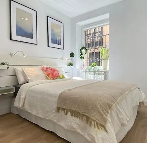 Moderno Piso Junto A La Plaza Mayor アパート *